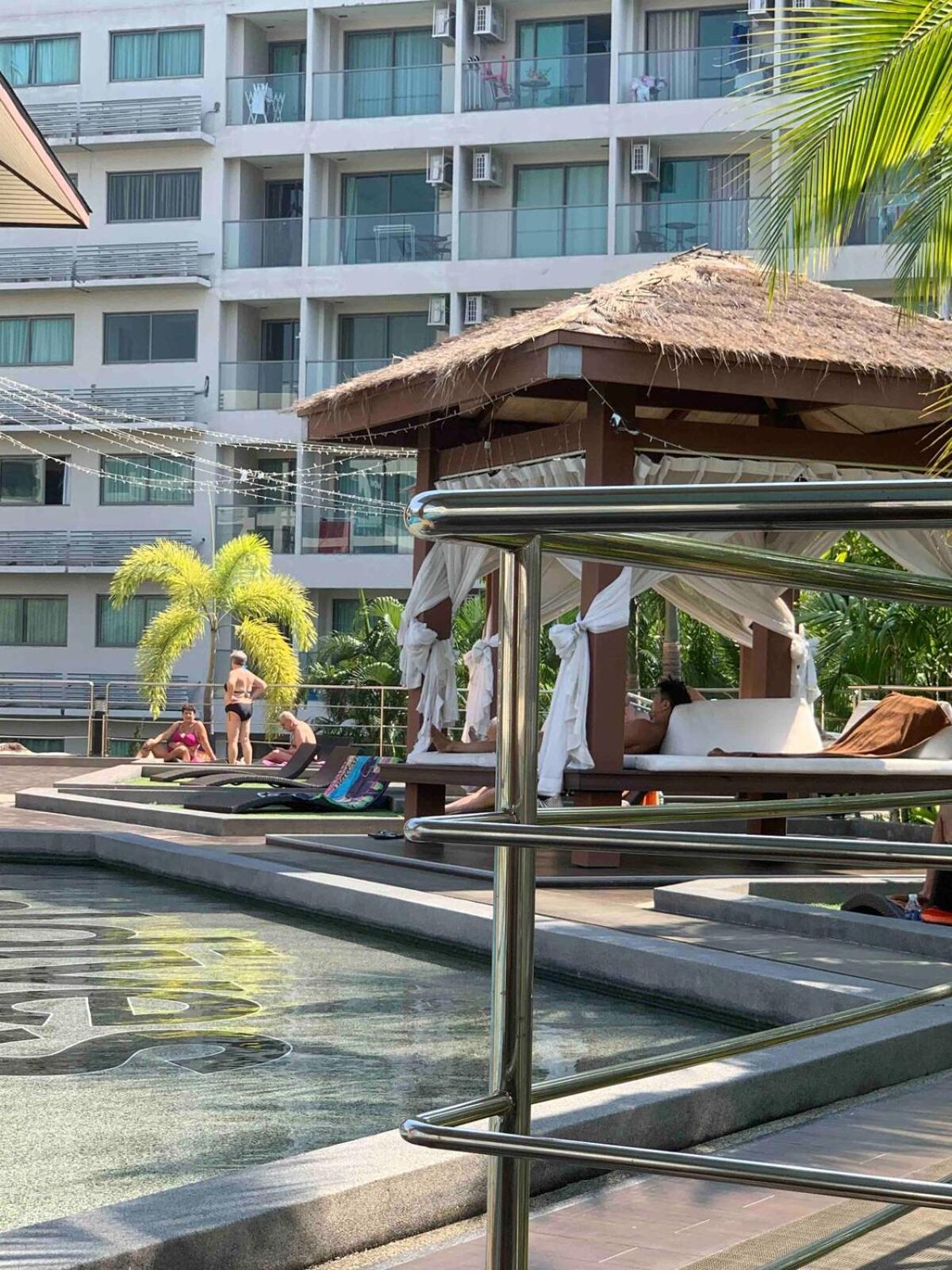Laguna Beach Resort Maldives Pantai Jomtien Bagian luar foto